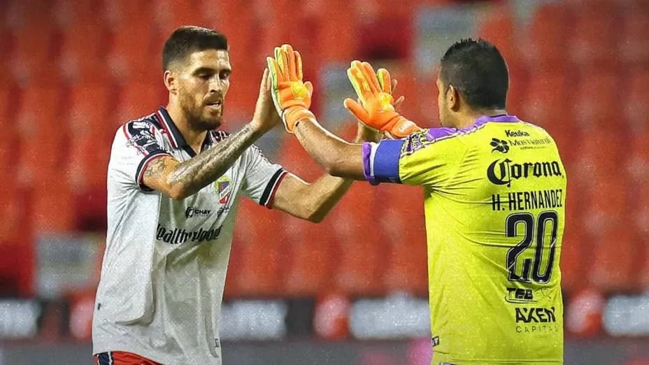 ¡Heroico! Con 10 hombres, la Trinca consigue un punto de oro ante Tepatitlán